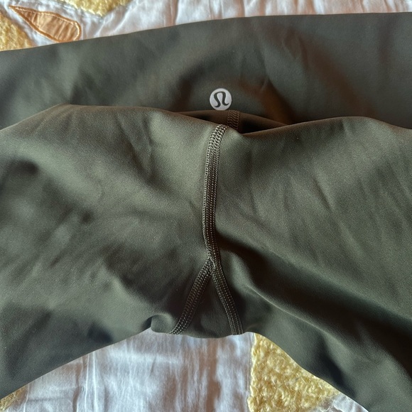 Lululemon hunter green leggings in size 8 - Picture 2 of 4